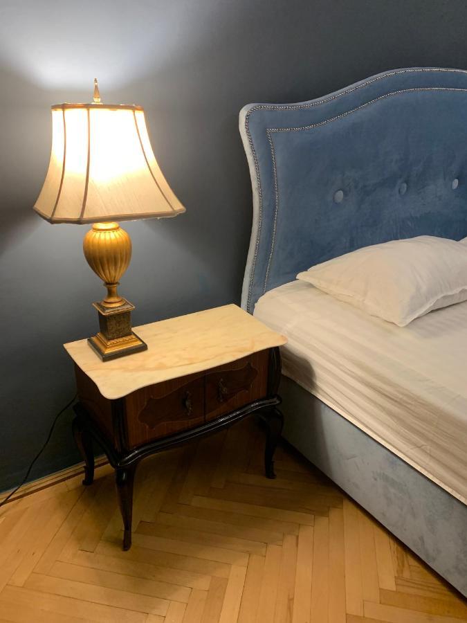 Lovely 2 Bedroom Apartment In Historic City Center Sibiu Bagian luar foto
