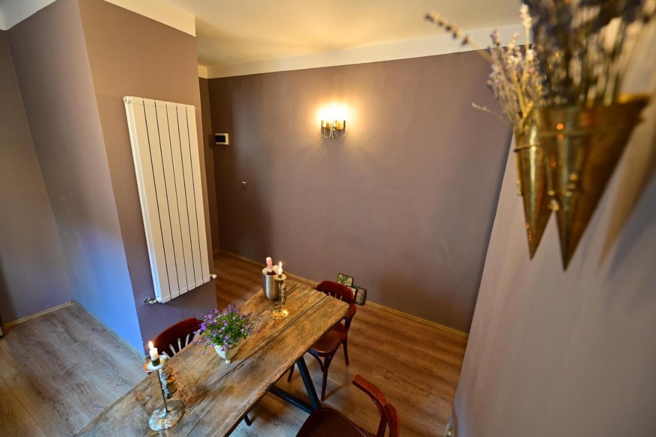 Lovely 2 Bedroom Apartment In Historic City Center Sibiu Bagian luar foto